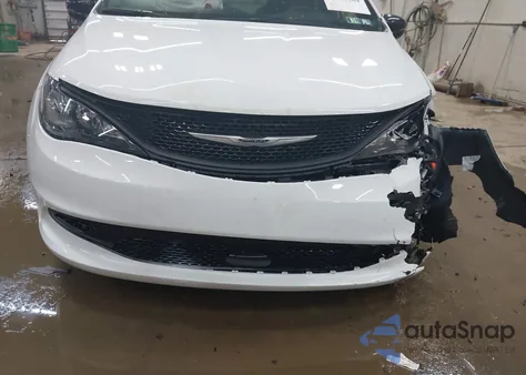 2025 Chrysler Voyager Lx z USA, uszkodzony, nr VIN 2C4RC1CG7SR588632